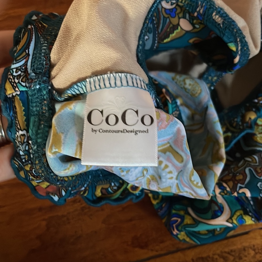 Two piece dance outfit by Countours designed. (Lea Marie) Size CL. Like new - Picture 9 of 12